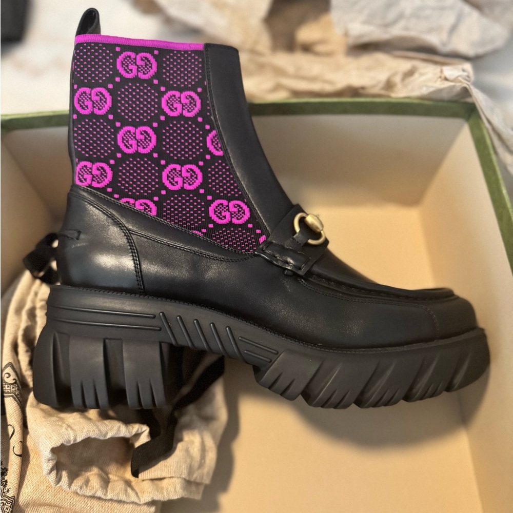 Never Worn Gucci Horsebit GG Combat Ankle Booties Size 40